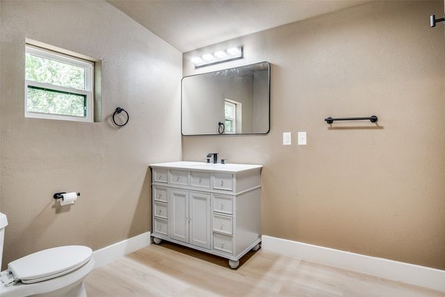 2406 White Oak Trail, Granbury, TX 76048