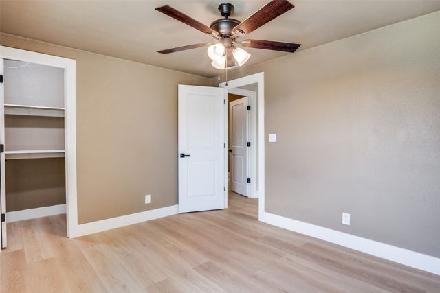 2406 White Oak Trail, Granbury, TX 76048