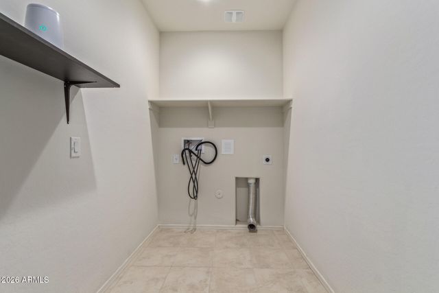 43687 W BUCKHORN Trail, Maricopa, AZ 85138