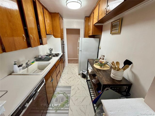 89-35 155 Avenue 4C, Howard Beach, NY 11414