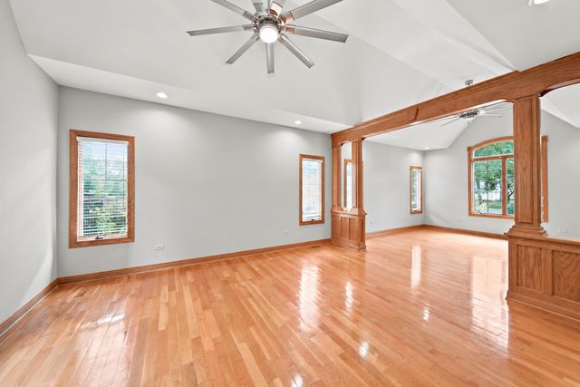 209 Linden Oaks Lane, New Lenox, IL 60451