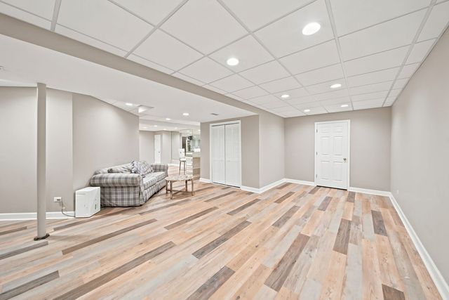 209 Linden Oaks Lane, New Lenox, IL 60451