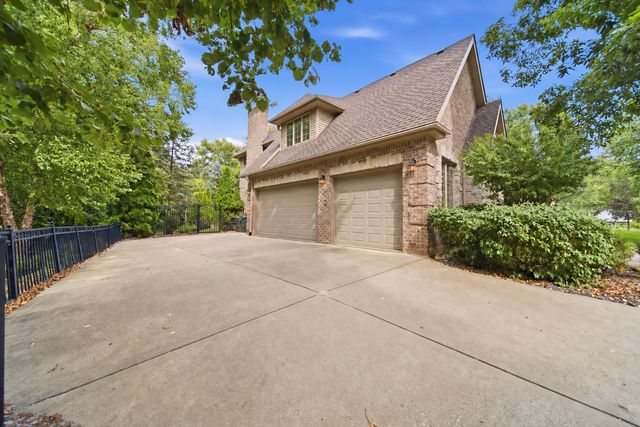 209 Linden Oaks Lane, New Lenox, IL 60451