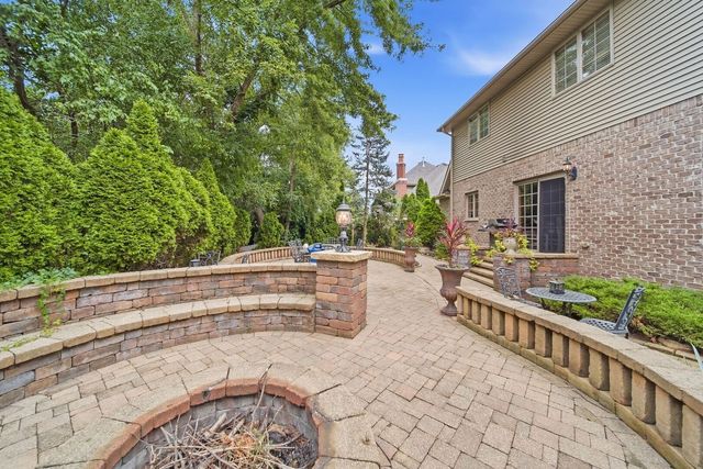 209 Linden Oaks Lane, New Lenox, IL 60451