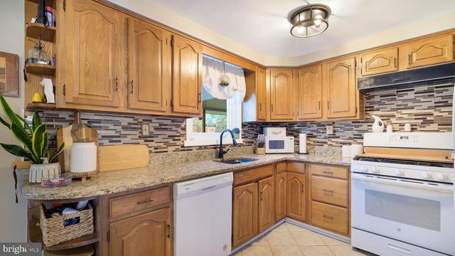 11720 DIMARCO DR, Philadelphia, PA 19154
