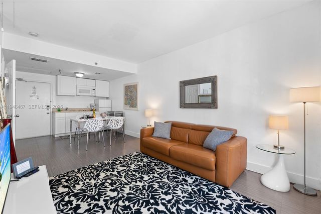 530 Ocean Dr 108, Miami Beach, FL 33139