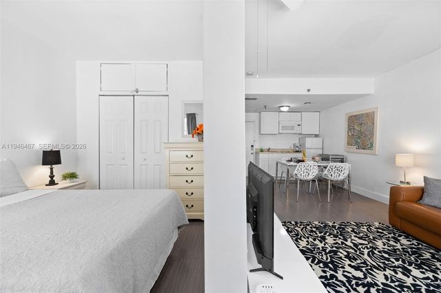 530 Ocean Dr 108, Miami Beach, FL 33139