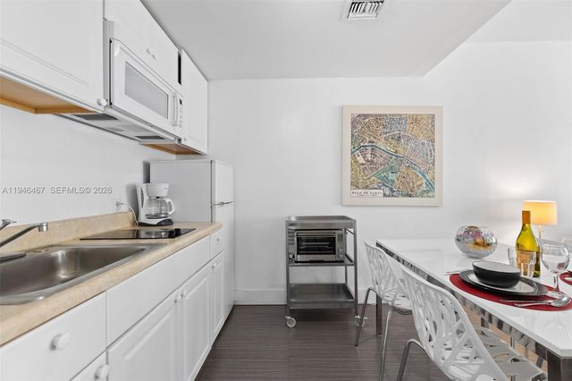 530 Ocean Dr 108, Miami Beach, FL 33139