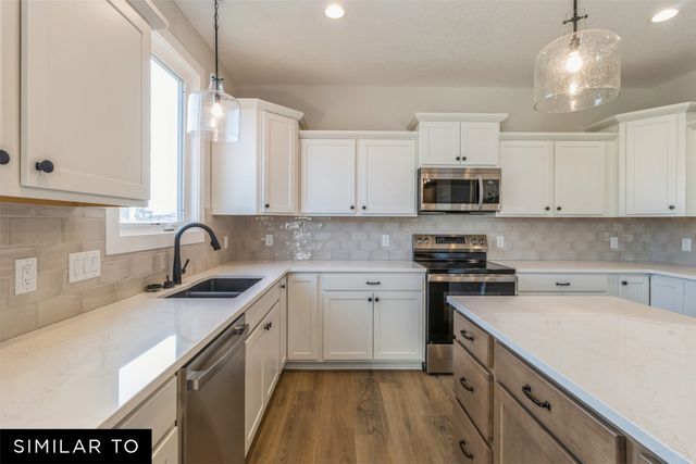 512 NE 59th Street, Ankeny, IA 50021