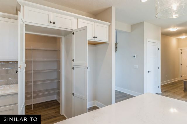 512 NE 59th Street, Ankeny, IA 50021