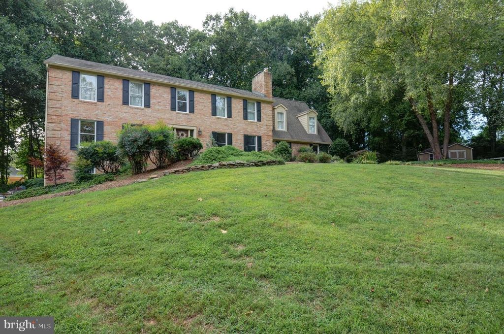9701 GEORGETOWN PIKE, Great Falls, VA 22066