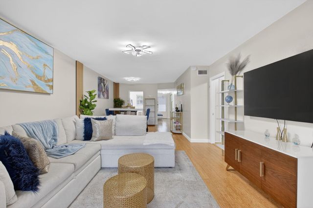 2340 SW 22nd Avenue 312, Delray Beach, FL 33445