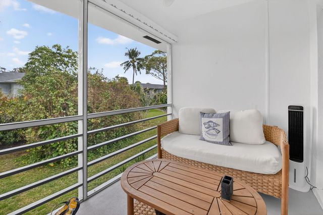 2340 SW 22nd Avenue 312, Delray Beach, FL 33445