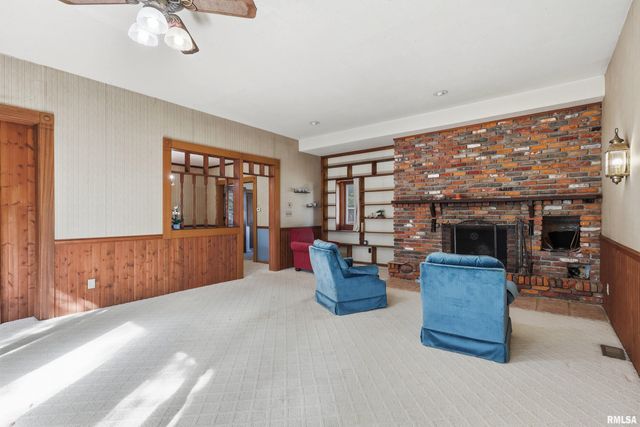 1322 27TH Avenue, Moline, IL 61265