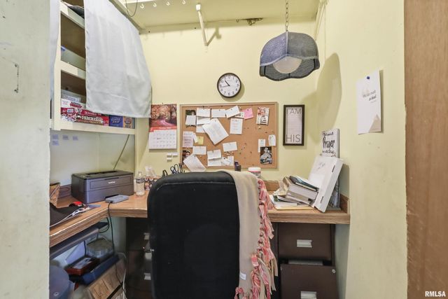 1322 27TH Avenue, Moline, IL 61265