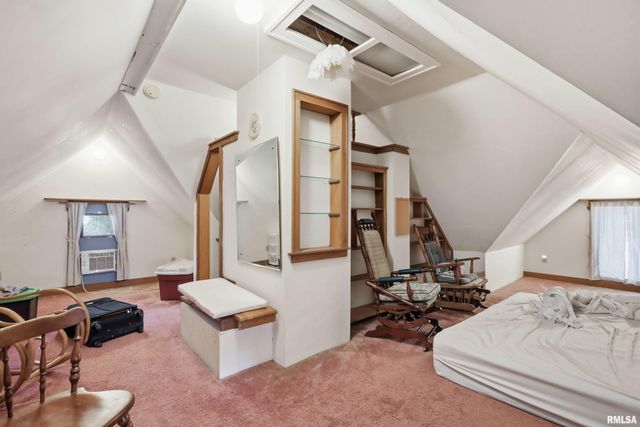 1322 27TH Avenue, Moline, IL 61265