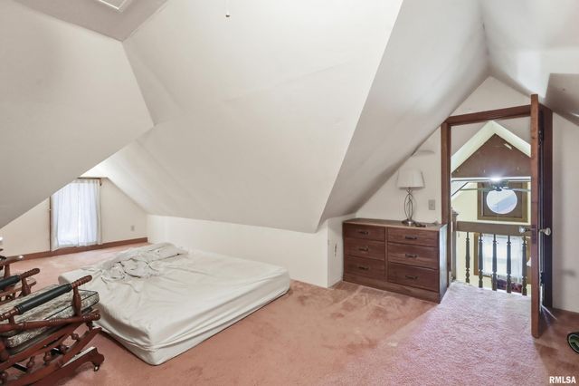 1322 27TH Avenue, Moline, IL 61265