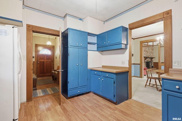 1322 27TH Avenue, Moline, IL 61265