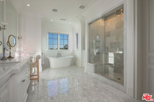 1580 Sorrento Drive, Pacific Palisades (los Angeles), CA 90272