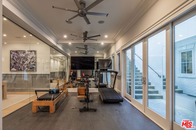 1580 Sorrento Drive, Pacific Palisades (los Angeles), CA 90272