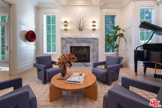1580 Sorrento Drive, Pacific Palisades (los Angeles), CA 90272