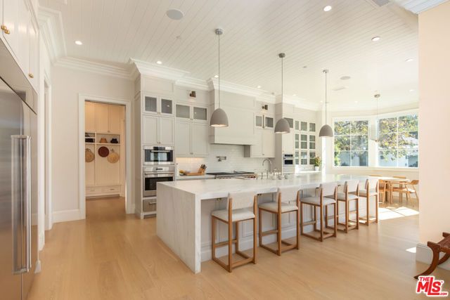 1580 Sorrento Drive, Pacific Palisades (los Angeles), CA 90272