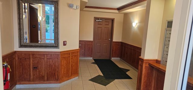 16001 S 88th Avenue 202, Orland Park, IL 60462