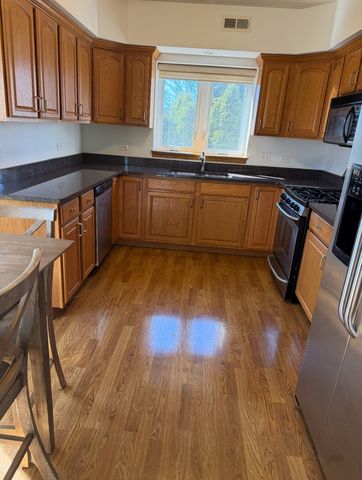 16001 S 88th Avenue 202, Orland Park, IL 60462