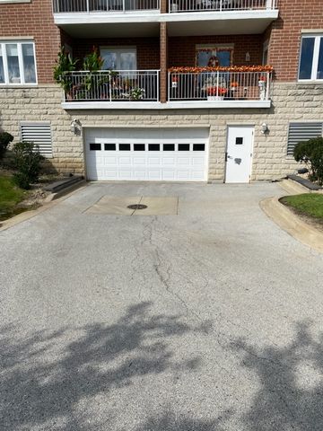 16001 S 88th Avenue 202, Orland Park, IL 60462