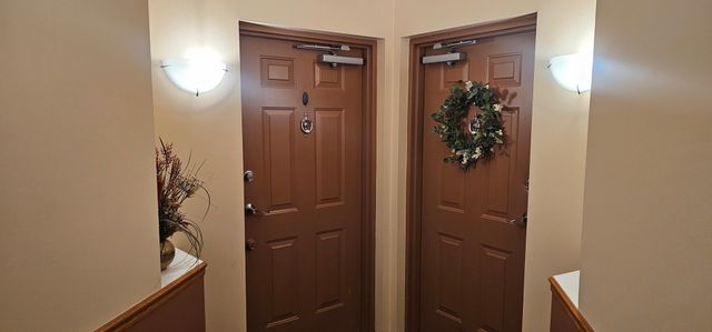 16001 S 88th Avenue 202, Orland Park, IL 60462