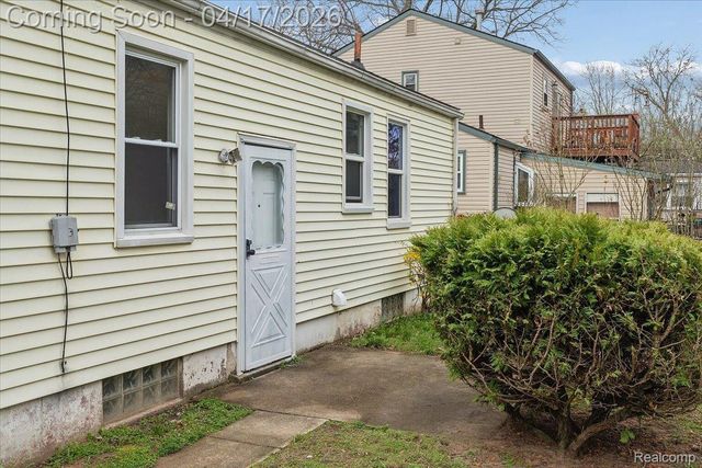 1406 W River Park Drive, Inkster, MI 48141