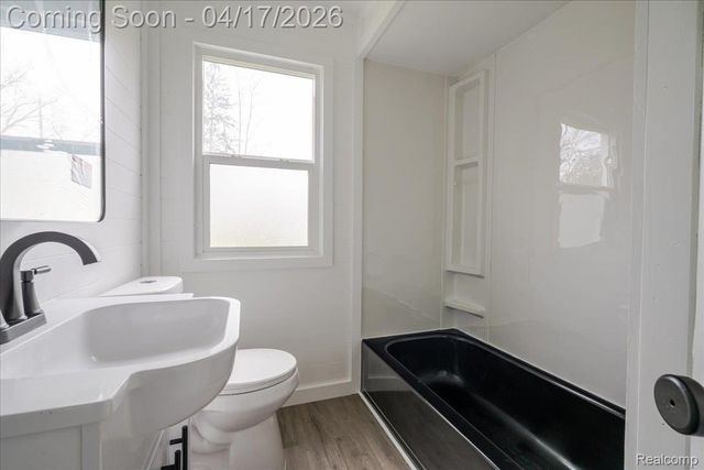 1406 W River Park Drive, Inkster, MI 48141