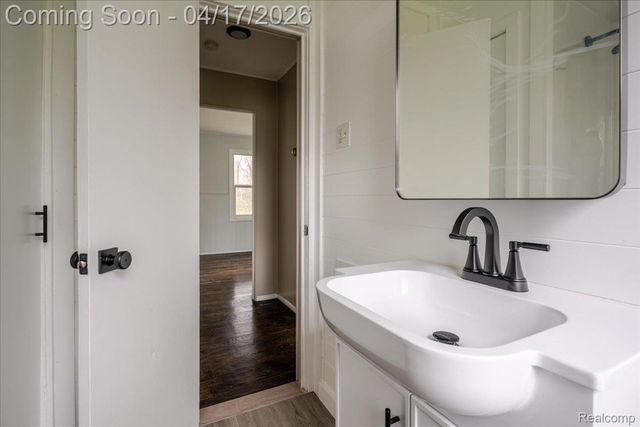 1406 W River Park Drive, Inkster, MI 48141