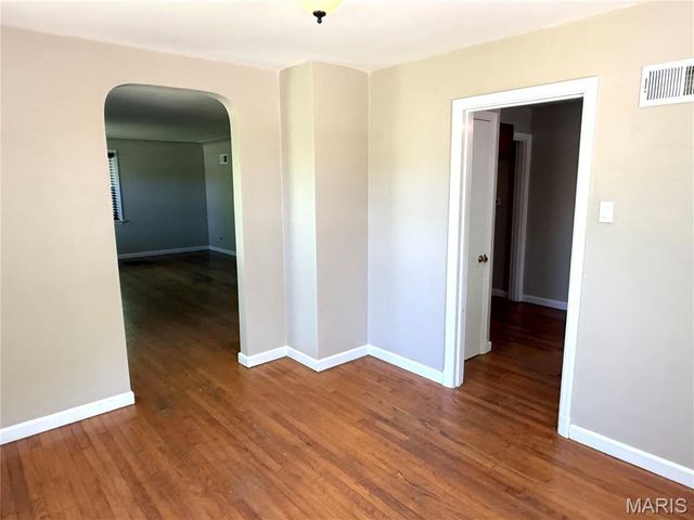 17042 Manchester Road, Wildwood, MO 63040
