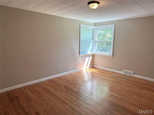 17042 Manchester Road, Wildwood, MO 63040