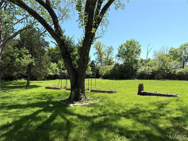 17042 Manchester Road, Wildwood, MO 63040