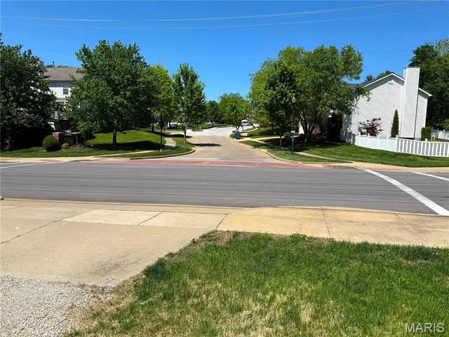17042 Manchester Road, Wildwood, MO 63040
