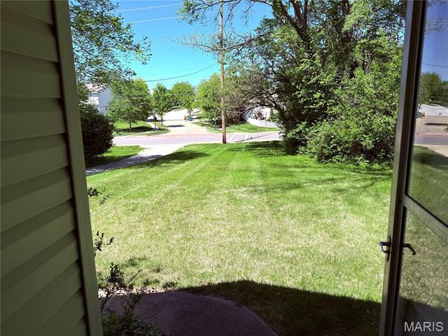 17042 Manchester Road, Wildwood, MO 63040