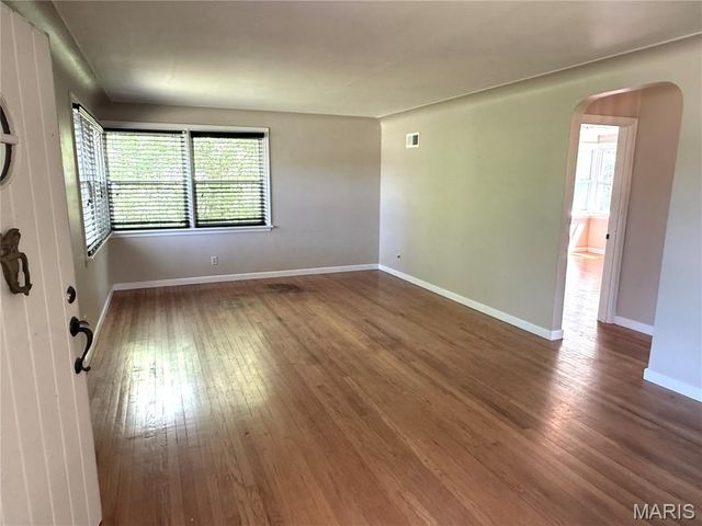 17042 Manchester Road, Wildwood, MO 63040