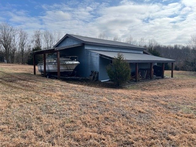 2340 Turkeytown Rd, Hilham, TN 38568