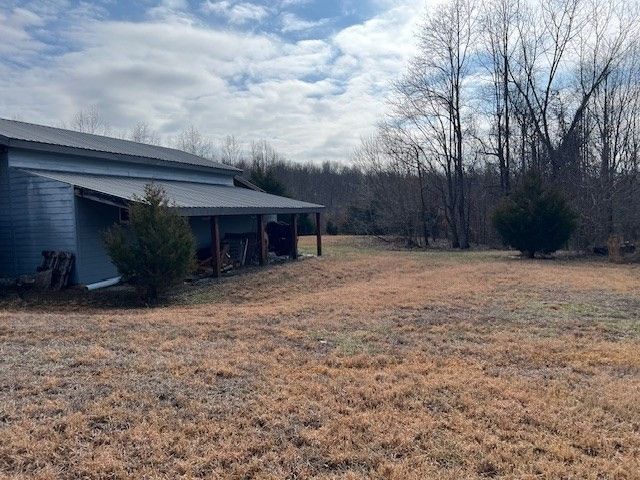 2340 Turkeytown Rd, Hilham, TN 38568