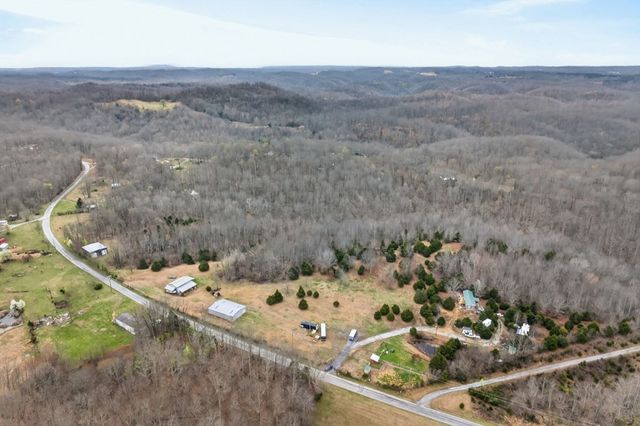 2340 Turkeytown Rd, Hilham, TN 38568