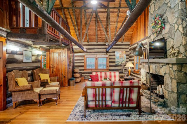 2506 Anders Drive, Hendersonville, NC 28791