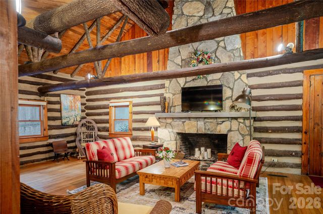 2506 Anders Drive, Hendersonville, NC 28791