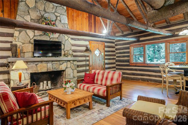 2506 Anders Drive, Hendersonville, NC 28791