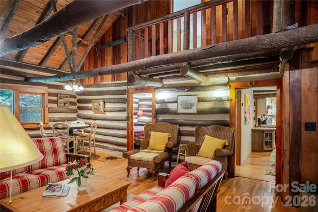 2506 Anders Drive, Hendersonville, NC 28791