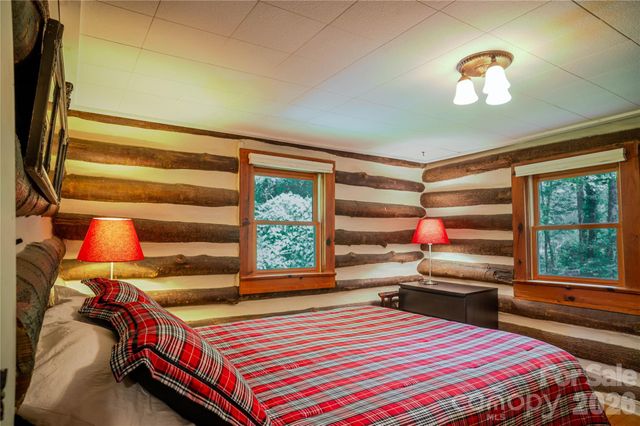 2506 Anders Drive, Hendersonville, NC 28791