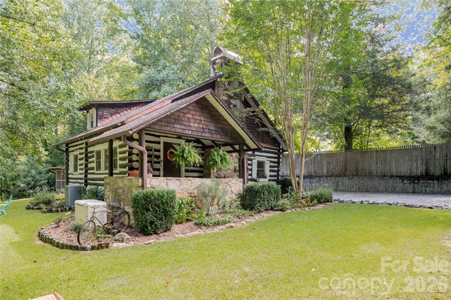 2506 Anders Drive, Hendersonville, NC 28791