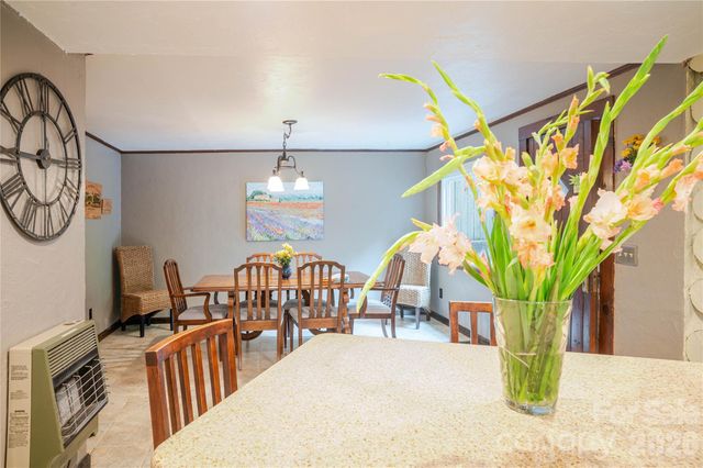 2506 Anders Drive, Hendersonville, NC 28791