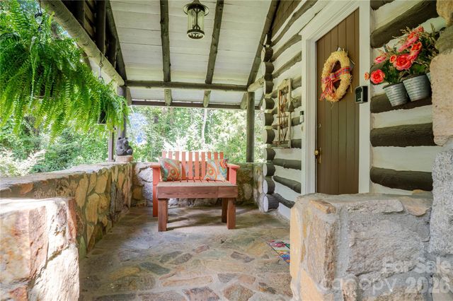 2506 Anders Drive, Hendersonville, NC 28791